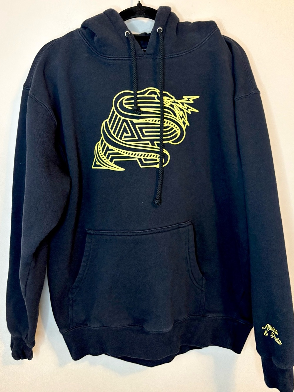 Albino & Preto AP Snake Logo Pullover Hoodie Black Medium